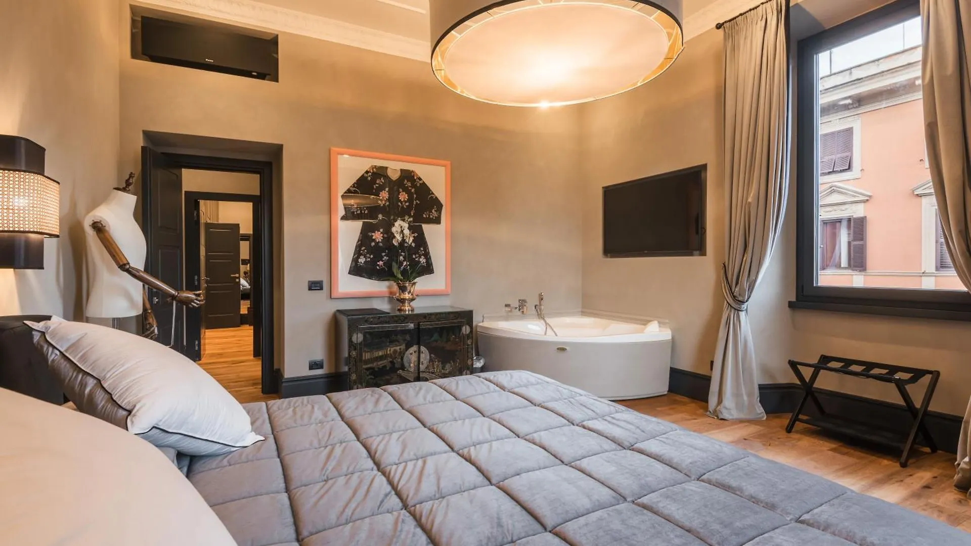 Mega Royal Suite Rome 0*,  Italy