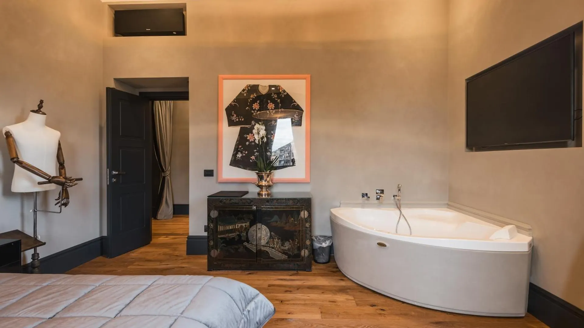 Apartment Mega Royal Suite Rome