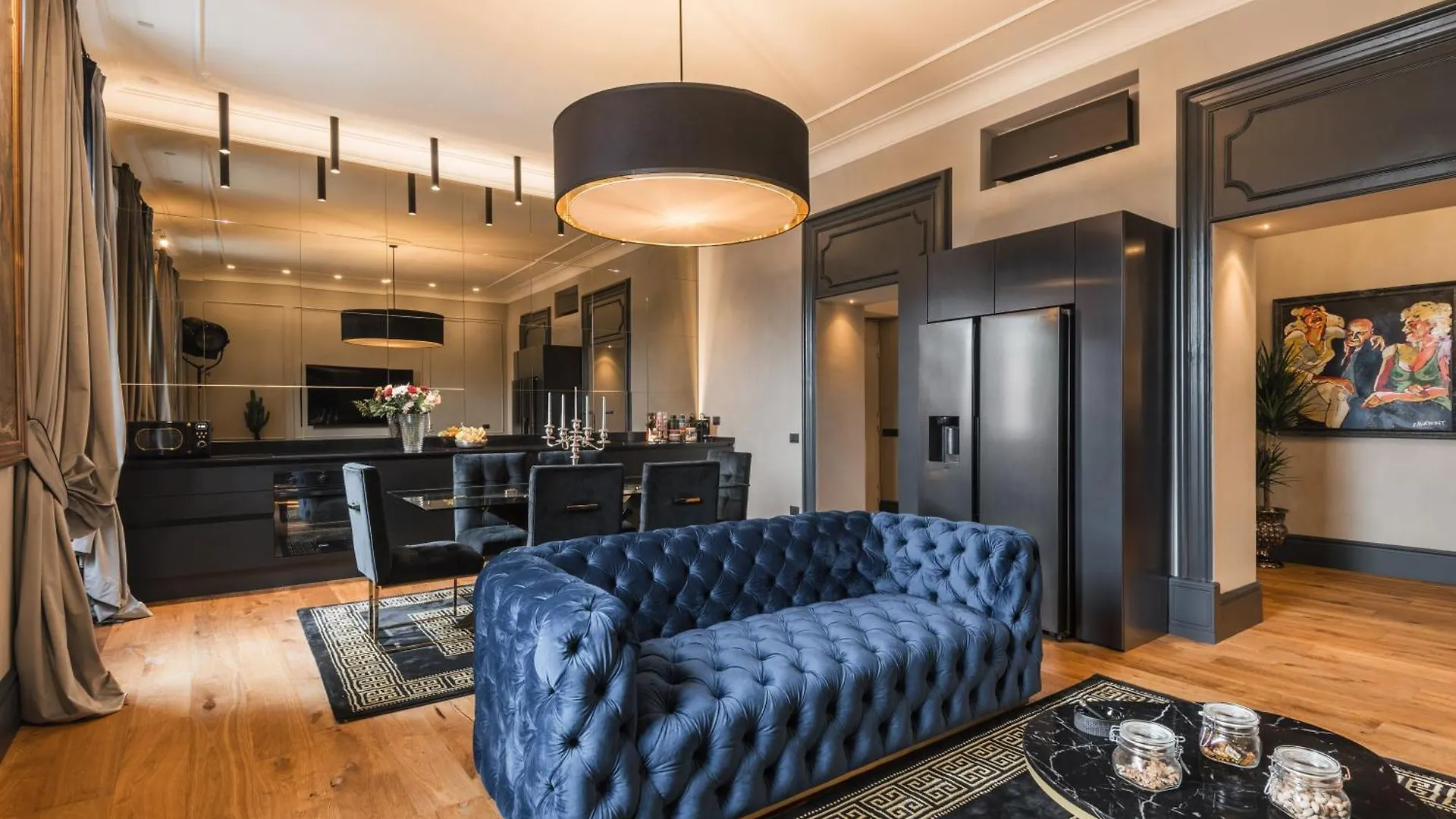 Apartment Mega Royal Suite Rome Italy